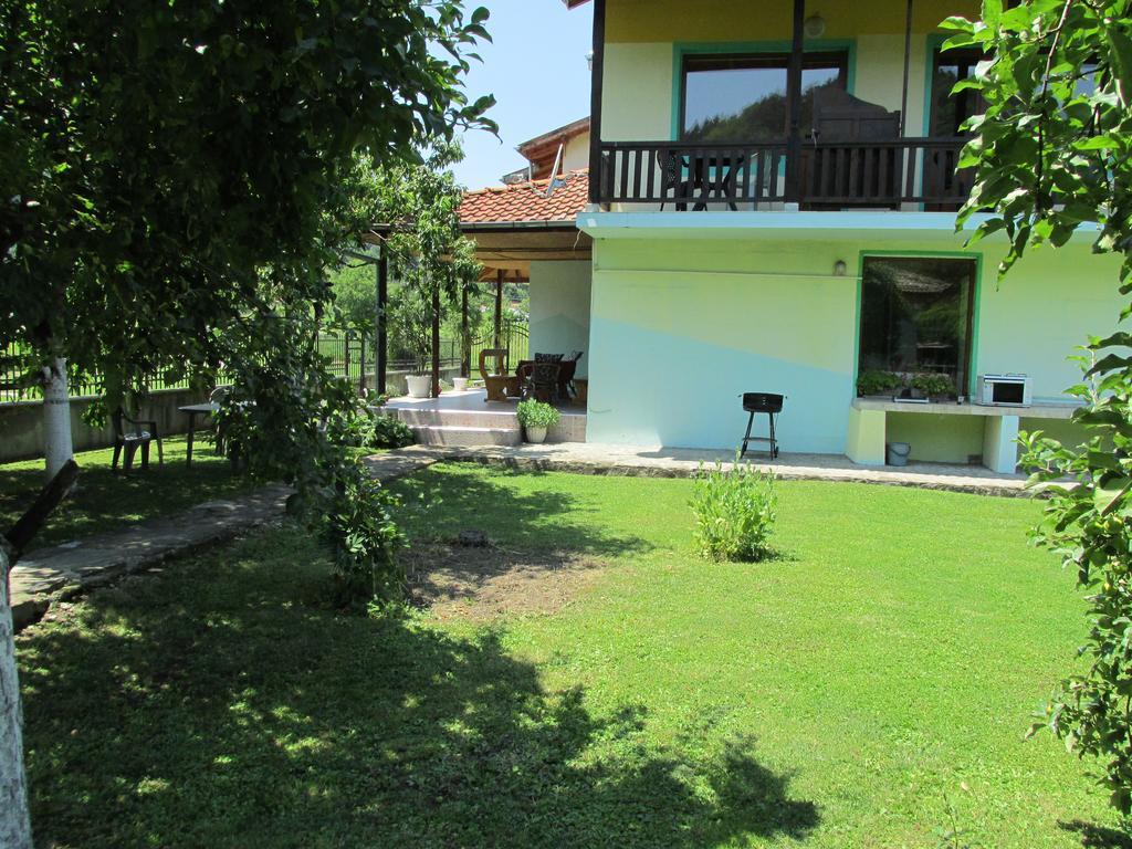 Pri Orehite Guesthouse 奥雷沙克 外观 照片