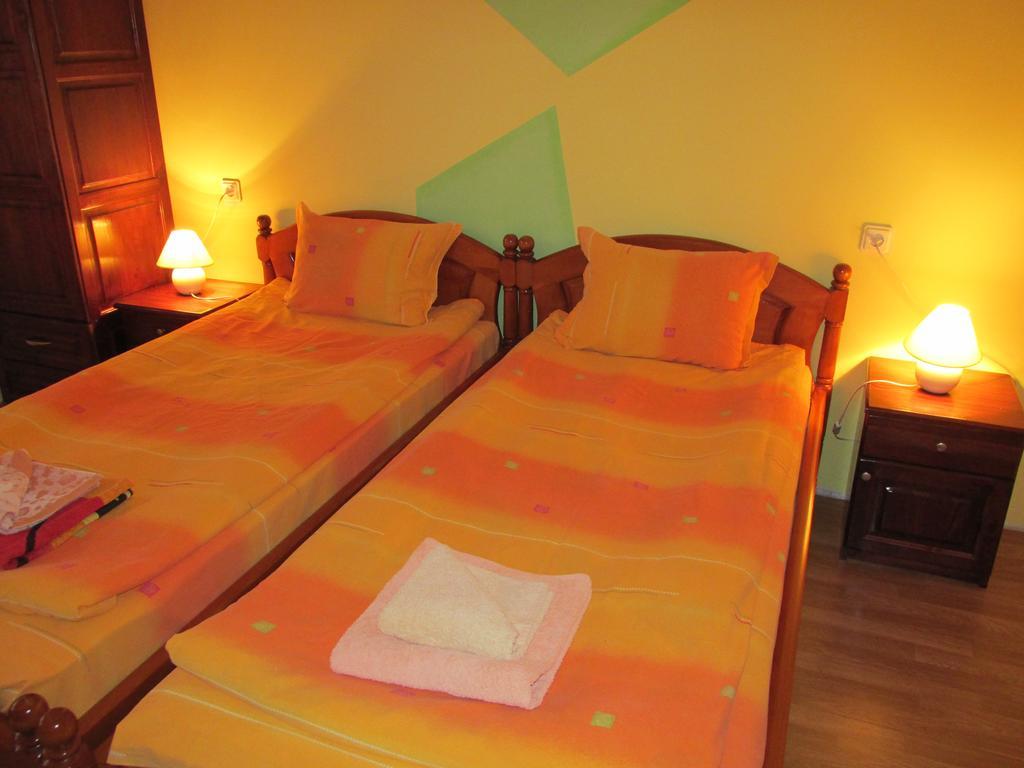 Pri Orehite Guesthouse 奥雷沙克 外观 照片